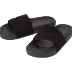 slippers-CTUatyVj-0.webp