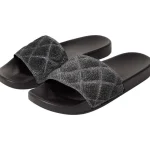 slippers-yXYJYMrX-0.webp